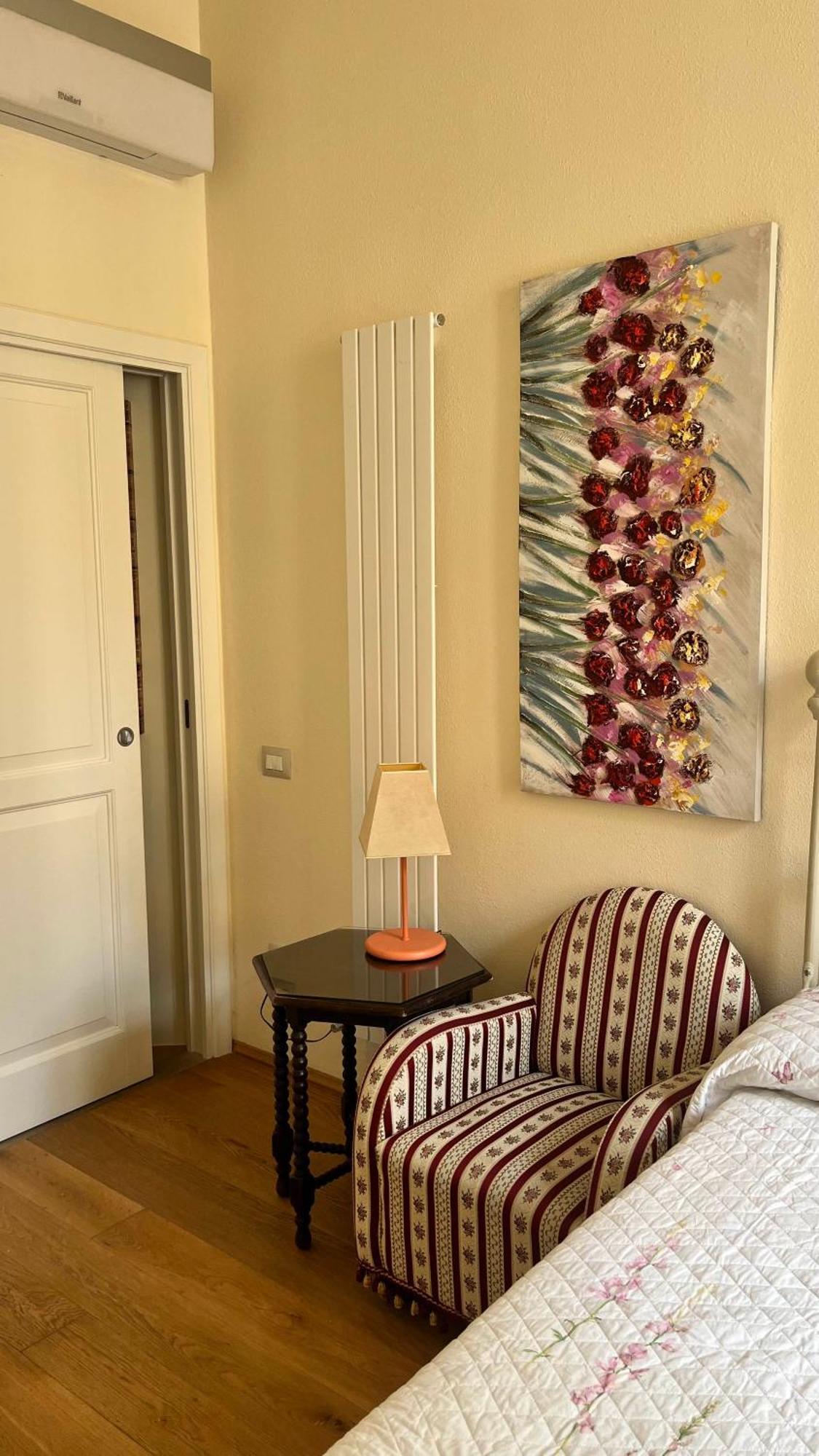 Lily Ca Apartment Cagliari Bagian luar foto